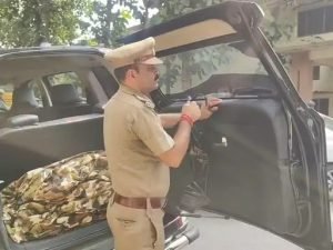 IG के आदेश पर फिल्म हटवाई