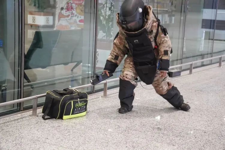 लखनऊ एयरपोर्ट पर बम खतरे की मॉकड्रिल और सुरक्षा अभ्यास