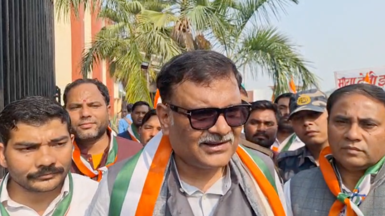 कन्नौज के पूर्व BJP सांसद सुब्रत पाठक