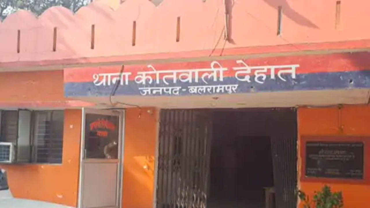 महिला सिपाही से छेड़खानी करने पर 3 पुलिसकर्मी निलंबित