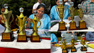 विजेता विद्यार्थियों को मिले पुरस्कार