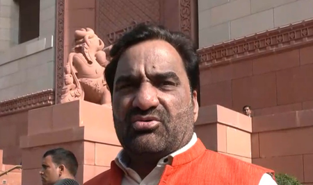 Parliament winter session: “पढ़ने गए युवा युद्ध में झोंक दिए गए”: हनुमान बेनीवाल