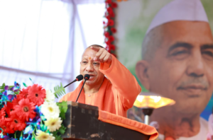 CM Yogi Adityanath: किसान सम्मान दिवस पर किसानों को मिला सम्मान