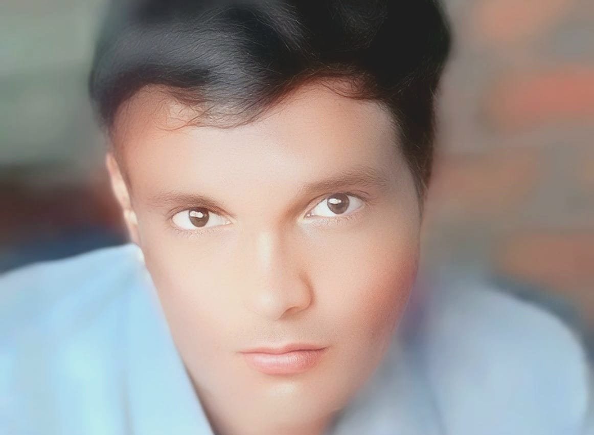 घर के भीतर स्कूल बस ड्राइवर की हत्या का अपराध स्थल दृश्य