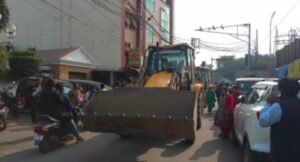 UP News : बुलडोज़र वाला एक्शन 