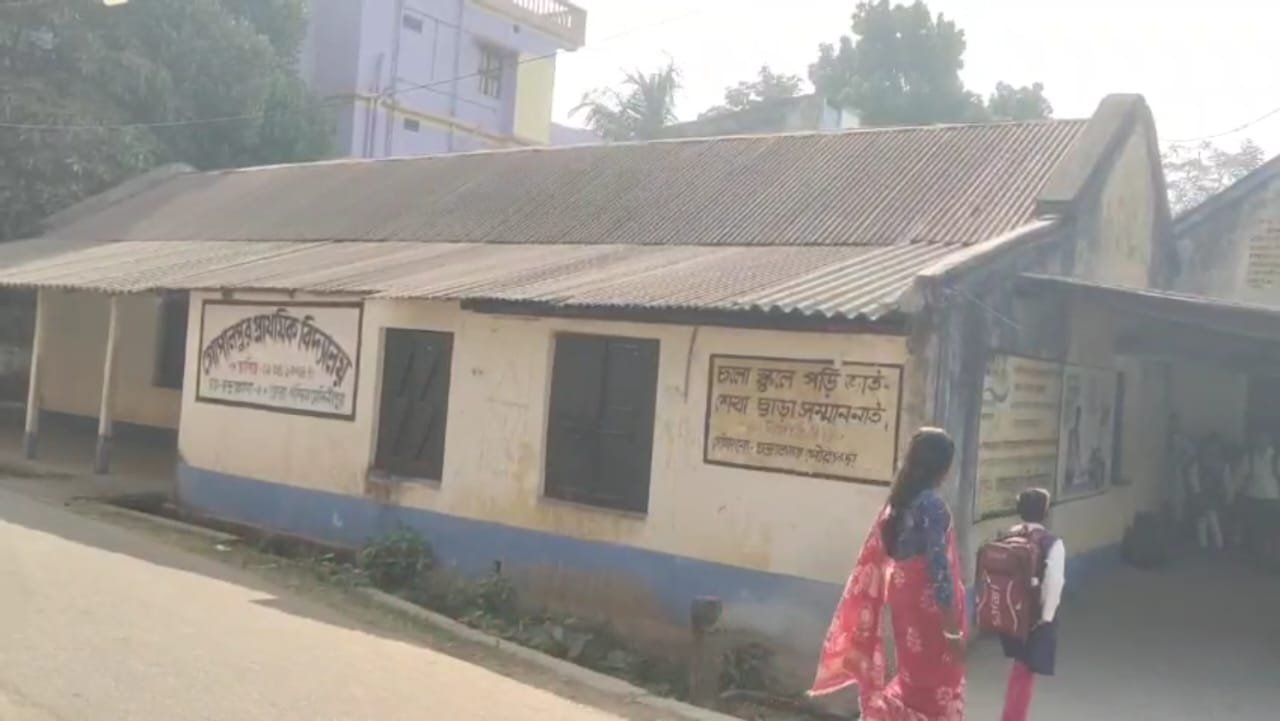 घाटल बूथ 148 में मृत मतदाता नहीं मिलने पर प्रशासनिक जांच