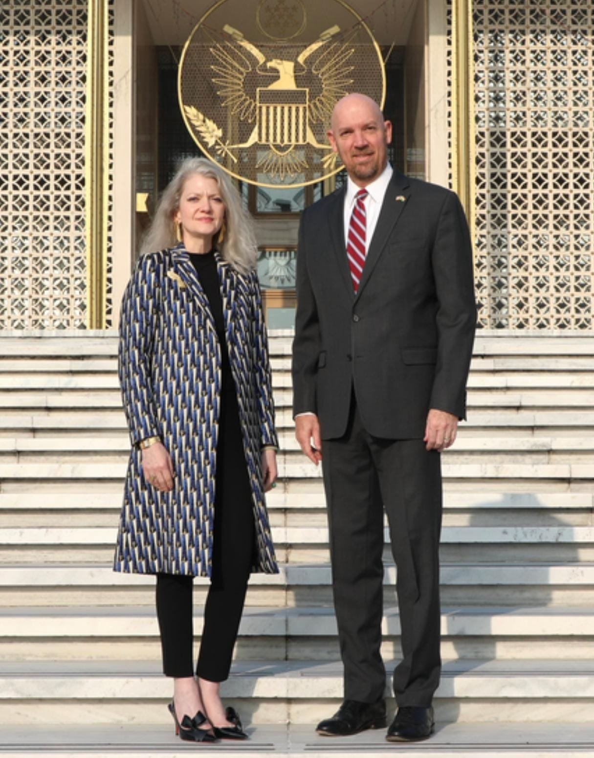 एलिसन हुकर का भारत दौरा और द्विपक्षीय बैठक में भाग लेते हुए