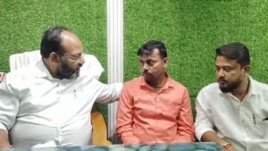 जिंदा आदमी निकला “मृत”