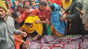 Murshidabad Labour Death: गांव पहुंचते ही फूट पड़ा परिजनों का दर्द
