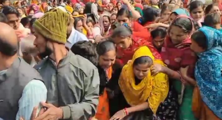 गांव पहुंचते ही फूट पड़ा परिजनों का दर्द