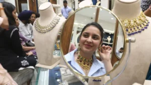 सोने-चांदी में लगातार तेजी