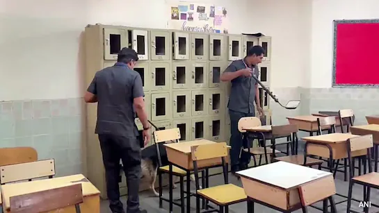 नोएडा के स्कूलों को मिली बम धमकी झूठी निकली, बावजूद इसके सुरक्षा एजेंसियां हाई अलर्ट पर