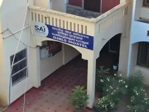 कोल्लम हॉस्टल में दो छात्राओं की मौत