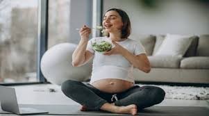 Pregnancy diet precautions: गर्भावस्था में सही खानपान क्यों है ज़रूरी?