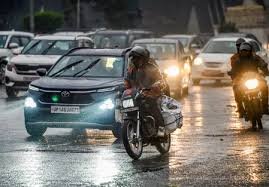 बारिश से बदली हवा