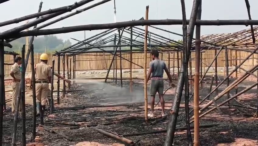 गंगासागर मेला क्षेत्र में आग से हड़कंप
