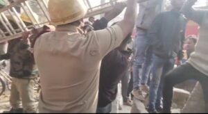 Siliguri Rescue: सिलीगुड़ी में कुएँ में गिरा व्यक्ति