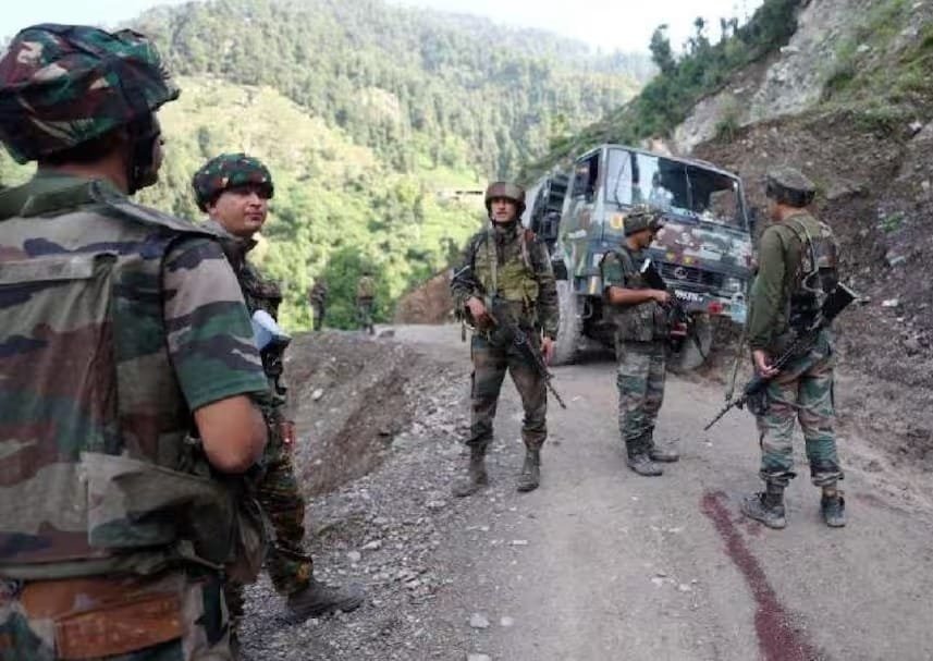 डोडा में दिल दहला देने वाला हादसा: खाई में गिरी सेना की गाड़ी, 10 जवान शहीद, देश शोक में डूबा