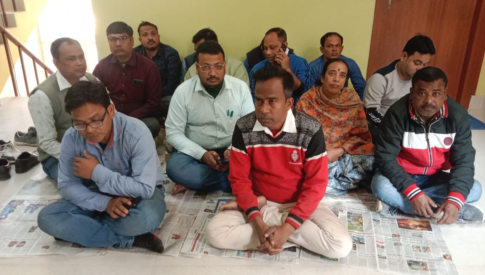 वेतन बढ़ोतरी की मांग पर फिर सड़कों पर उतरे संविदा कर्मचारी