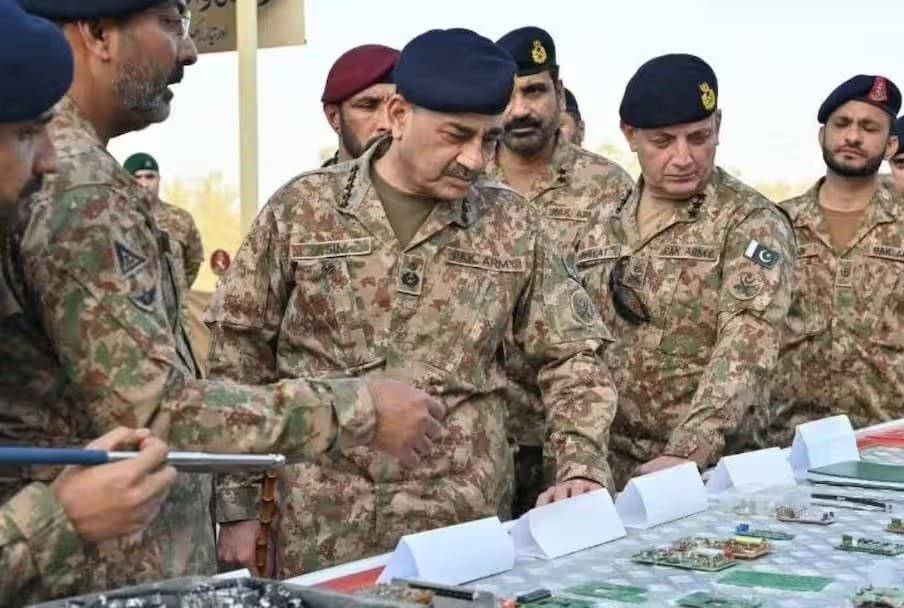 पाकिस्तानियों में ऑपरेशन सिंदूर का खौफ अब भी ज़िंदा