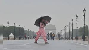 NCR Weather Update: रात से ही बदलने लगा मौसम का मिजाज