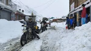 Cold Wave Alert India: देशभर में ठंड और कोहरे से जनजीवन प्रभावित