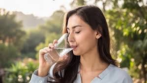 Drink Water Benefits: जानिए पानी के चमत्कारी फायदे