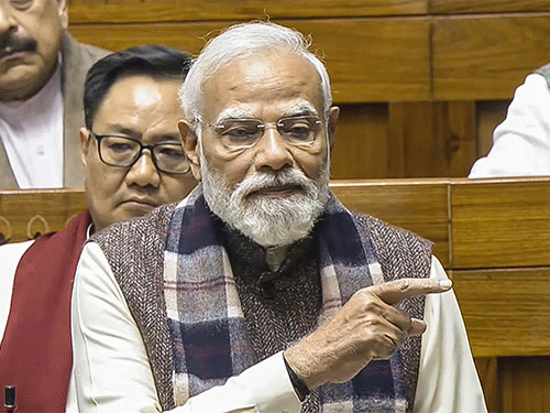 राष्ट्रगान की तरह वंदे मातरम के लिए भी खड़े होने का नियम संभव, सरकार बना रही है नया प्रोटोकॉल