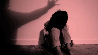 खाने के पैसे न चुका पाने पर होटल मालिक, मैनेजर और स्पा संचालक ने किया दुष्कर्म