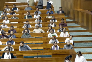 Lok Sabha Protest: लोकसभा में हंगामे से क्यों बिगड़ी स्थिति