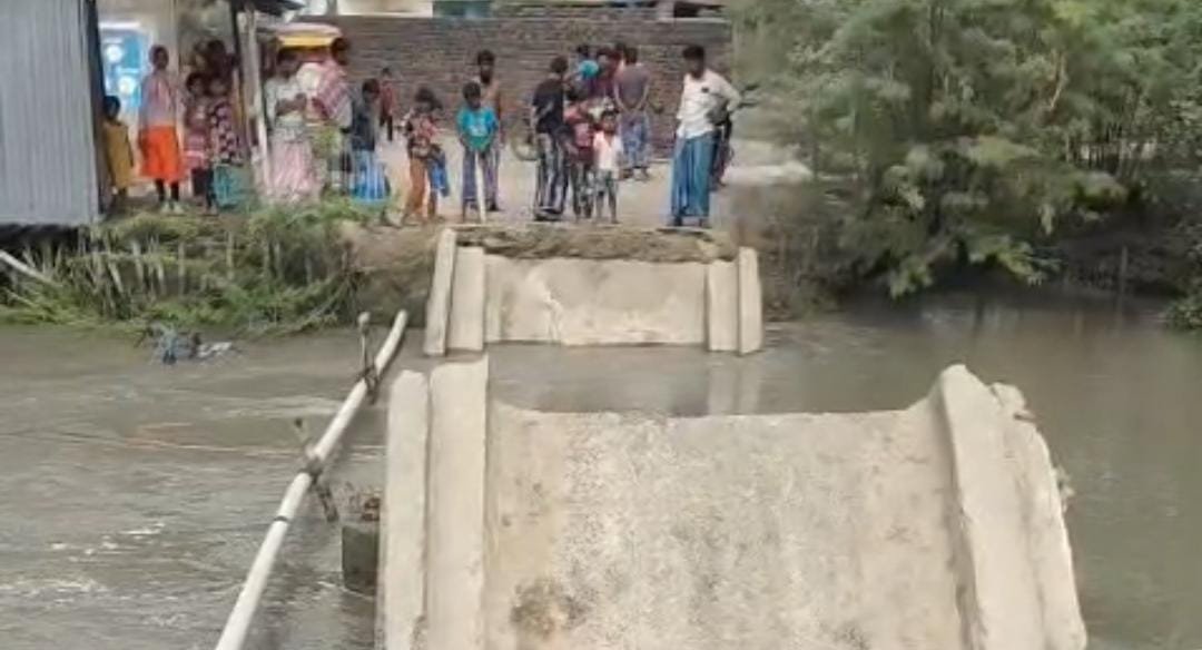 संदेशखाली पुल ढहने से माध्यमिक परीक्षा प्रभावित