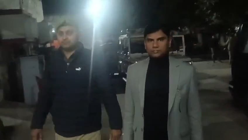 Meerut: STF ने फर्जी IB डिप्टी डायरेक्टर का पर्दाफाश किया धामपुर में रौब जमाने का 'खेल' समाप्त, मनोज चौहान गिरफ्तार