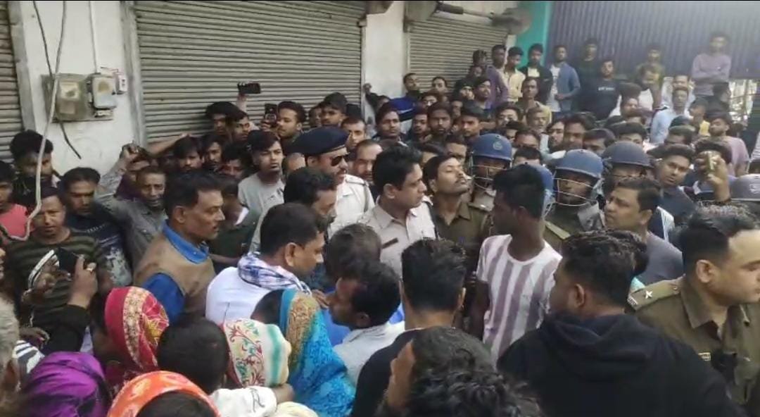 अवैध निर्माण के दौरान करंट से मौत