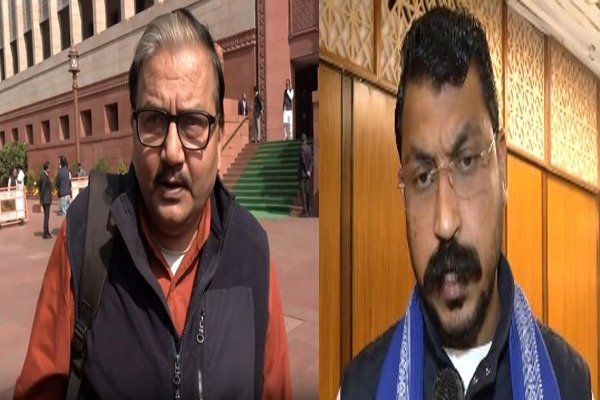 Bharat Ratna to Savarkar