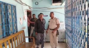 Eye Donation Controversy: मां की आंख दान को लेकर विवाद