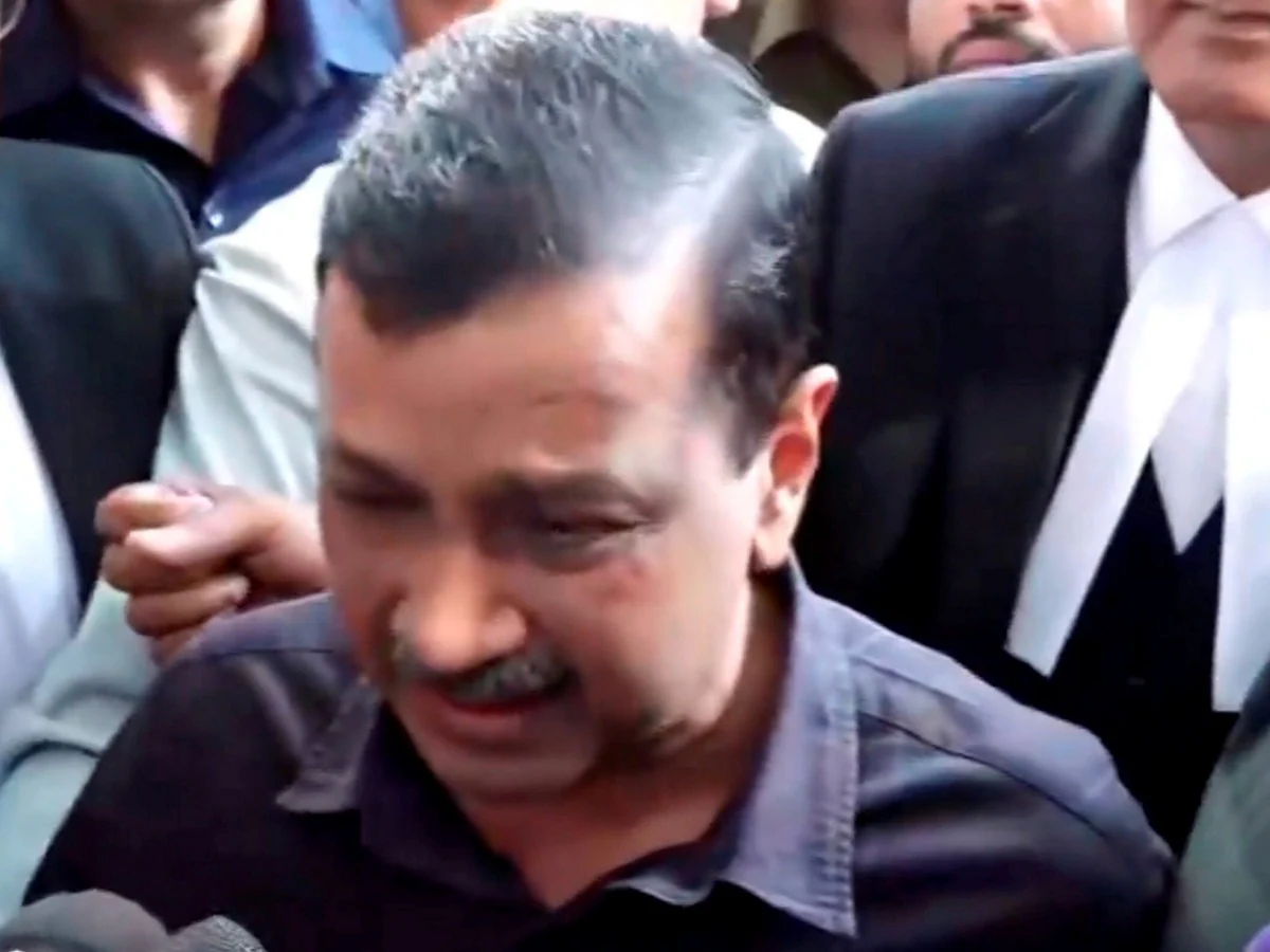 आज का दिन होली से कम नहीं शराब घोटाले केस में बरी होते ही ट्रेंड पर केजरीवाल