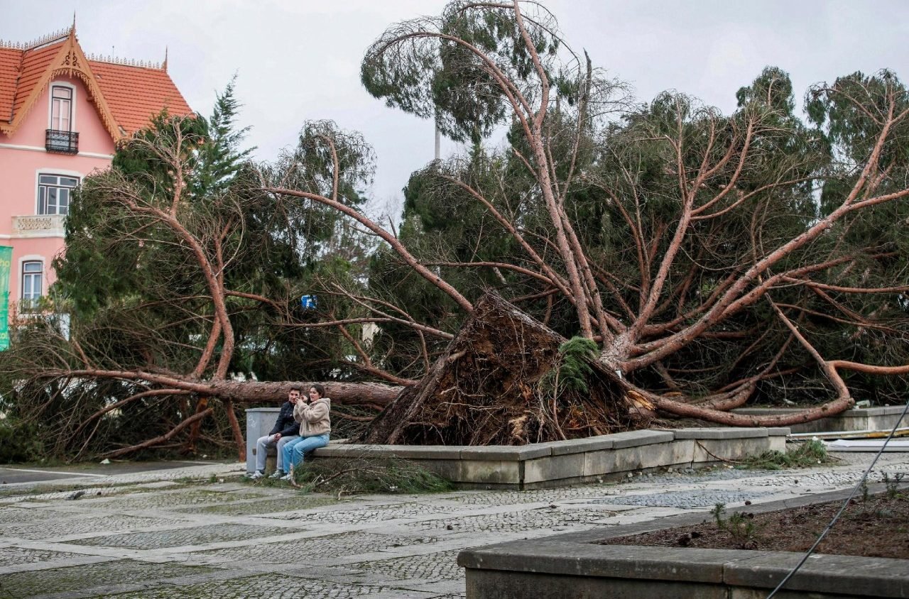 पुर्तगाल में बाढ़ का कहर