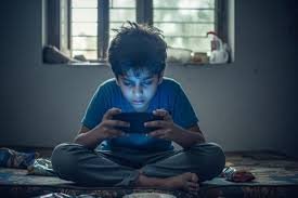 Dark Online Games डार्क ऑनलाइन गेम्स कैसे बन रहे हैं बच्चों के लिए मौत का रास्ता