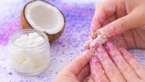 होली में नाखूनों की सुरक्षा