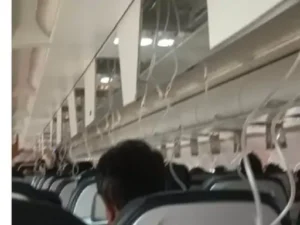 धुएं के कारण विमान की इमरजेंसी लैंडिंग