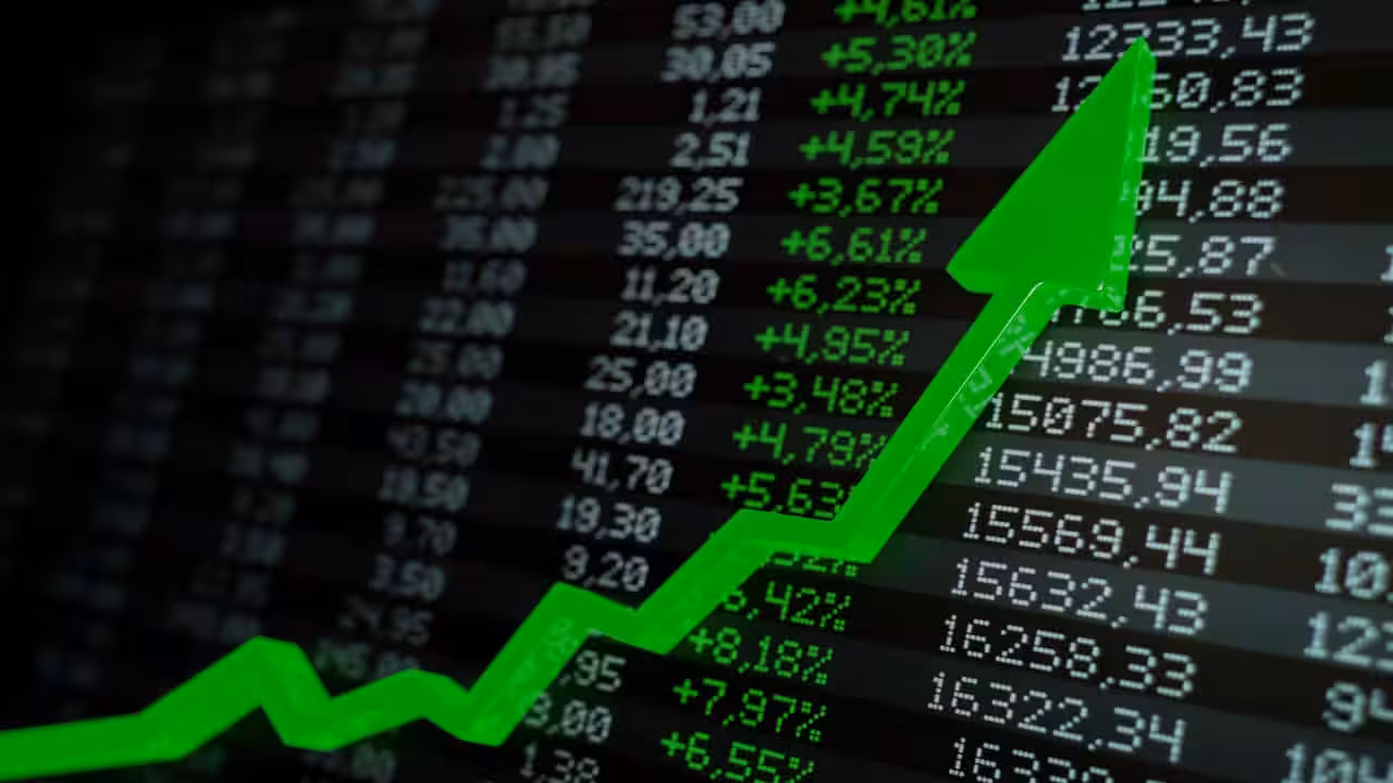 Share Market Update: शेयर बाजार सपाट, डिफेंस शेयर तेज