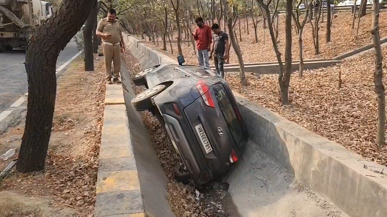 Noida Car: