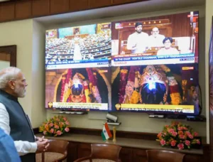 अयोध्या में रामलला का दिव्य सूर्य तिलक