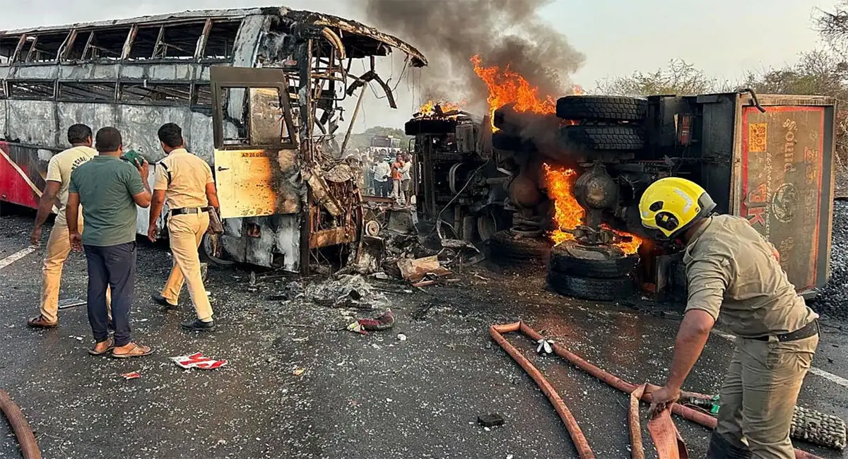 आंध्र प्रदेश बस हादसा