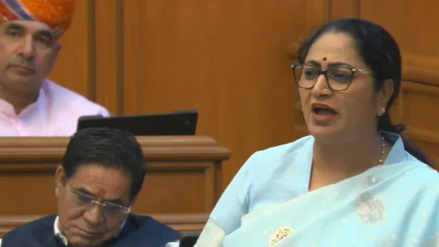 दिल्ली का रिकॉर्ड बजट पेश