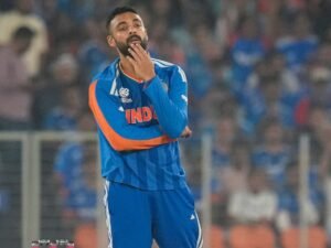 सेमीफाइनल में वरुण चक्रवर्ती पर नजर