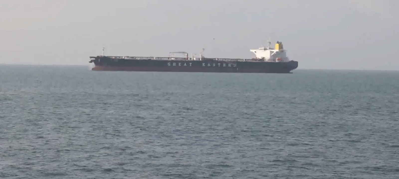 मुंद्रा पोर्ट पर तेल टैंकर का आगमन