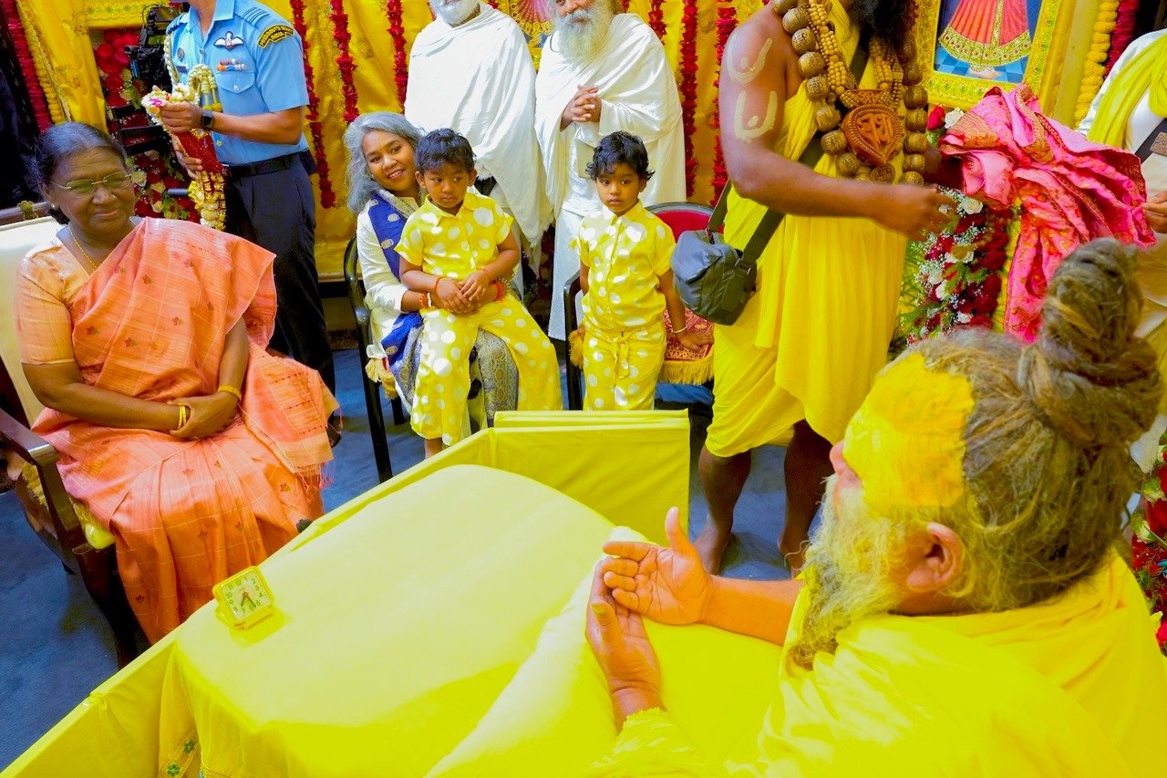 राष्ट्रपति द्रौपदी मुर्मू प्रेमानंद महाराज