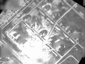 ईरान हमले से अमेरिका के 13 सैन्य ठिकाने तबाह