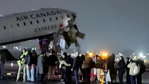 La Guardia Accident: ला गार्डिया एयरपोर्ट हादसा